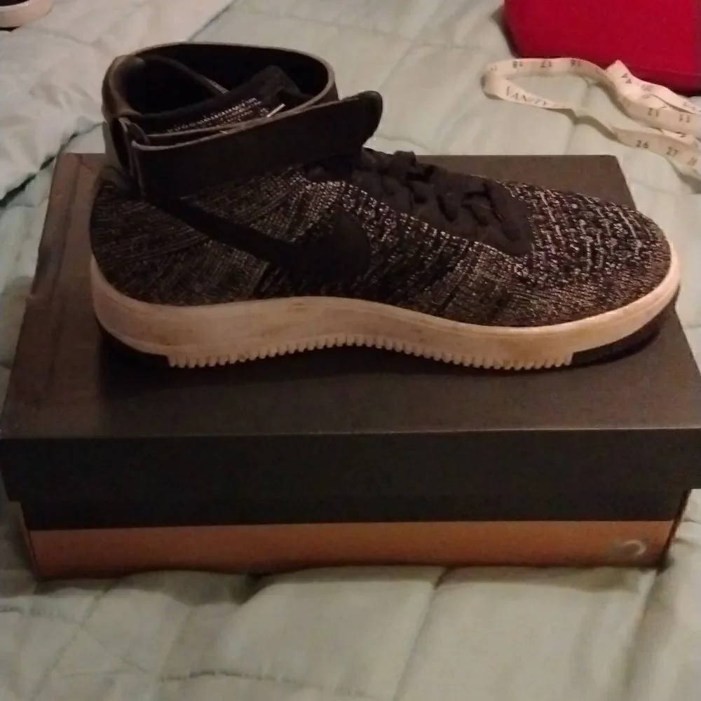 Nike     - Picture 6 of 9